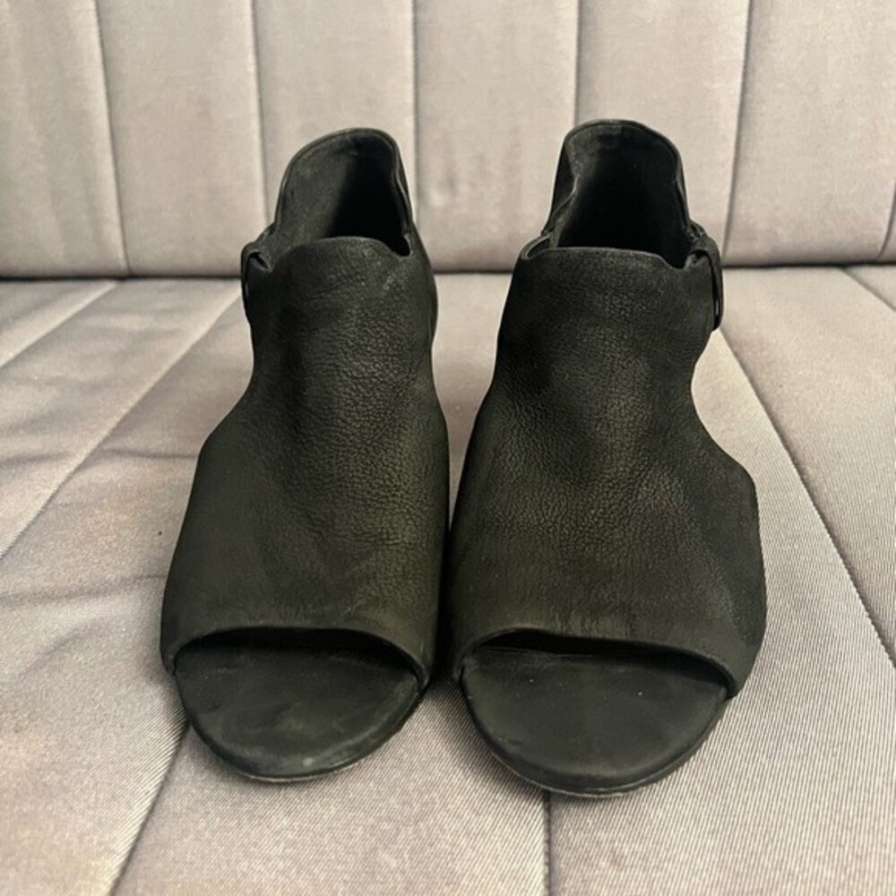 Eileen Fisher Iris Cutout Leather Heel Sandals - Picture 3 of 9